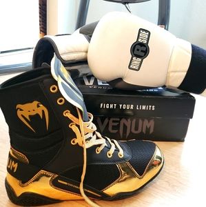 Venum Elite Boxing Shoes - Black & Gold